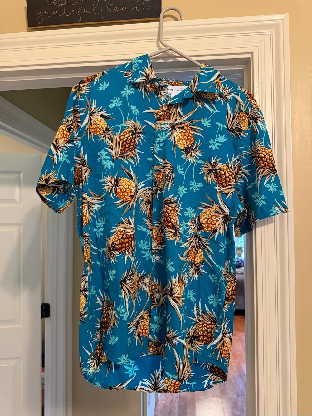 Old Navy Turquoise Pineapple Print Short-Sleeve Button-Down Shirt
